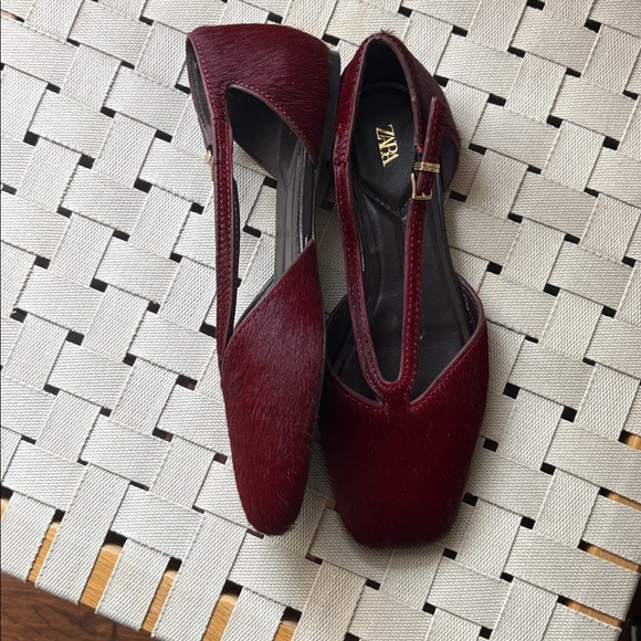 Zara Strappy Furskin Leather Ballet flats with Buckle Detail women’s 36 US 6 - Picture 8 of 10